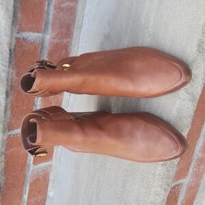 AEROSOLES BROWN BUCKLE LEATHER BOOTIE